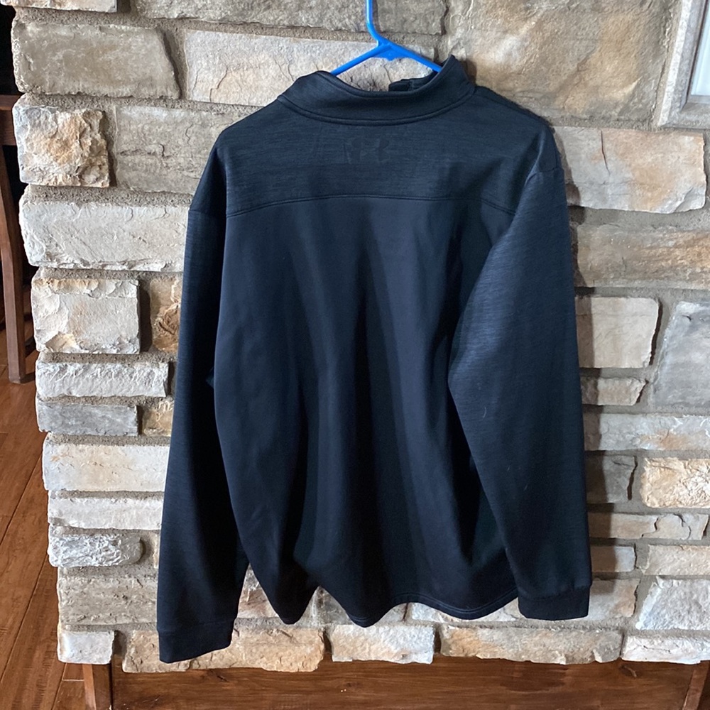 COPY - Under Armour 1/4 zip - Picture 3 of 3